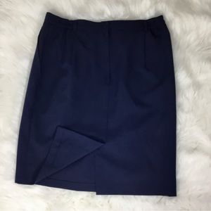 Navy Blue Career Skirt by Bentley
Size 16 32x24”L Side Pockets Back Slit